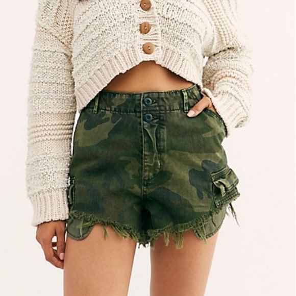 Free People Commander Cutoff Printed Shorts - Army - Picture 1 of 4
